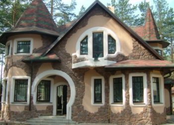 Украшаем дом фасадным камнем